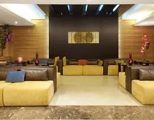 4* Otel Awan