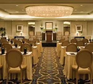 Four Seasons At Kingdom Center 5* Riyad